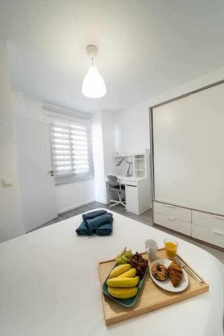 1 Room Atico Pedregalejo Malaga Ngoại thất bức ảnh