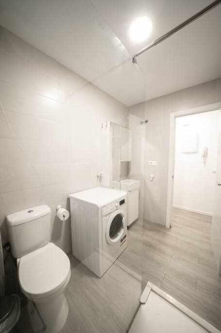 1 Room Atico Pedregalejo Malaga Ngoại thất bức ảnh