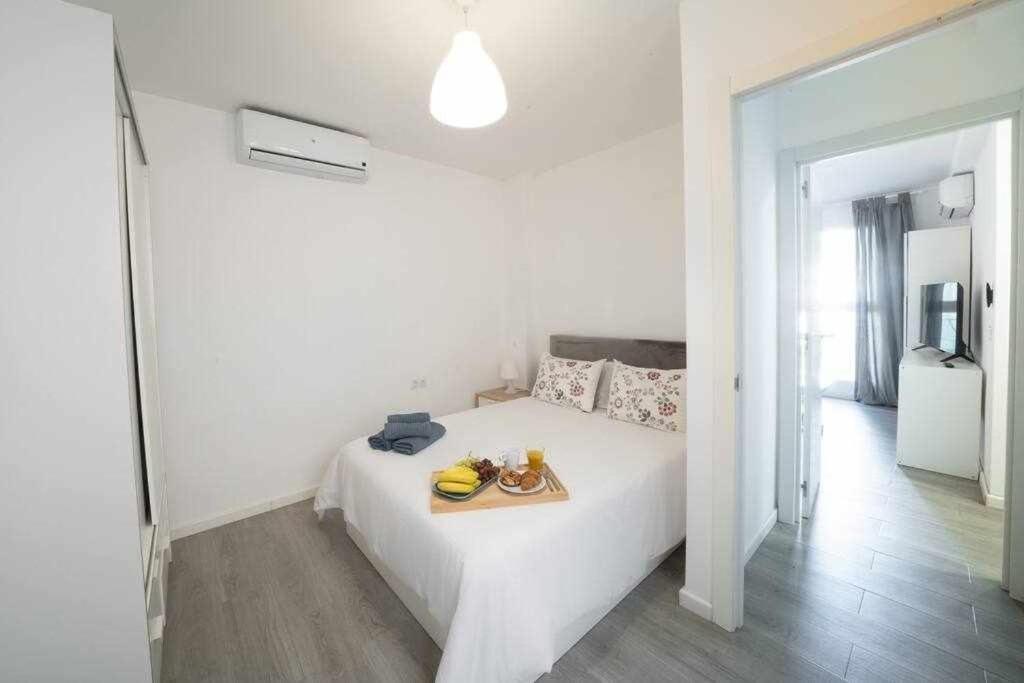 1 Room Atico Pedregalejo Malaga Ngoại thất bức ảnh